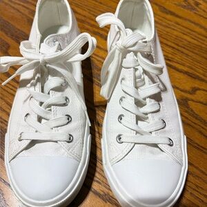Elegant White Women's Lace-Up Sneakers